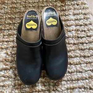 Swedish Hasbeens size 39